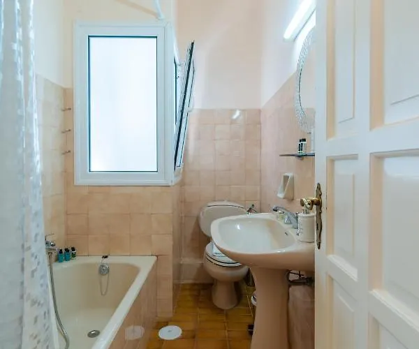 Summer Retreat, 50m From Gialia By Explore 펜션