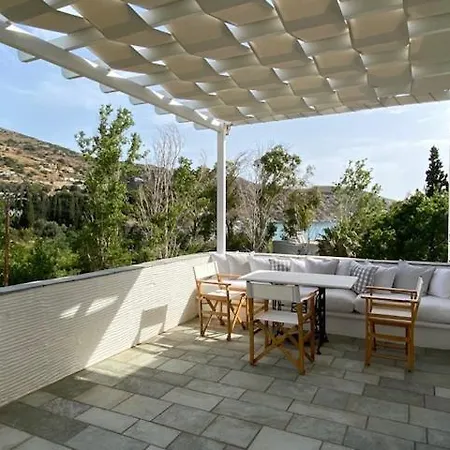 Gialia Beach House With Bbq, 50M From The Sea * Ándros